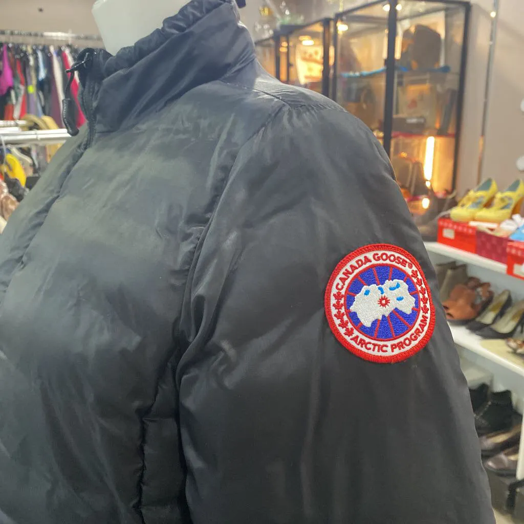 Canada Goose light puffer coat M