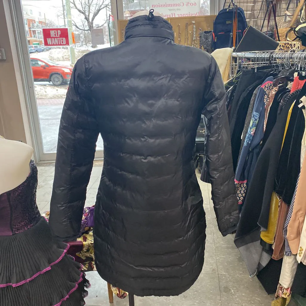 Canada Goose light puffer coat M