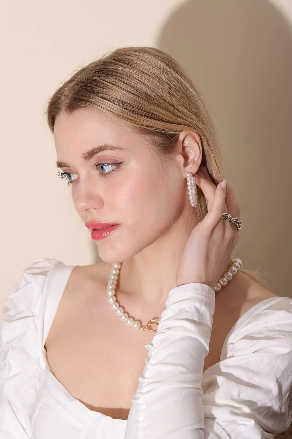 Pearl Hoop Earrings for Women Small Pearl Hoop Earrings Gold Plated Lightweight Open Large Circle Round Pearl Earrings Jewelry Birthday Gift for Women